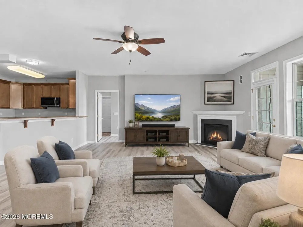 136 Mill Pond Way #22 Eatontown, NJ 07724