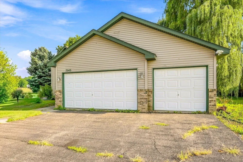 7545 385th Street North Branch, MN 55056