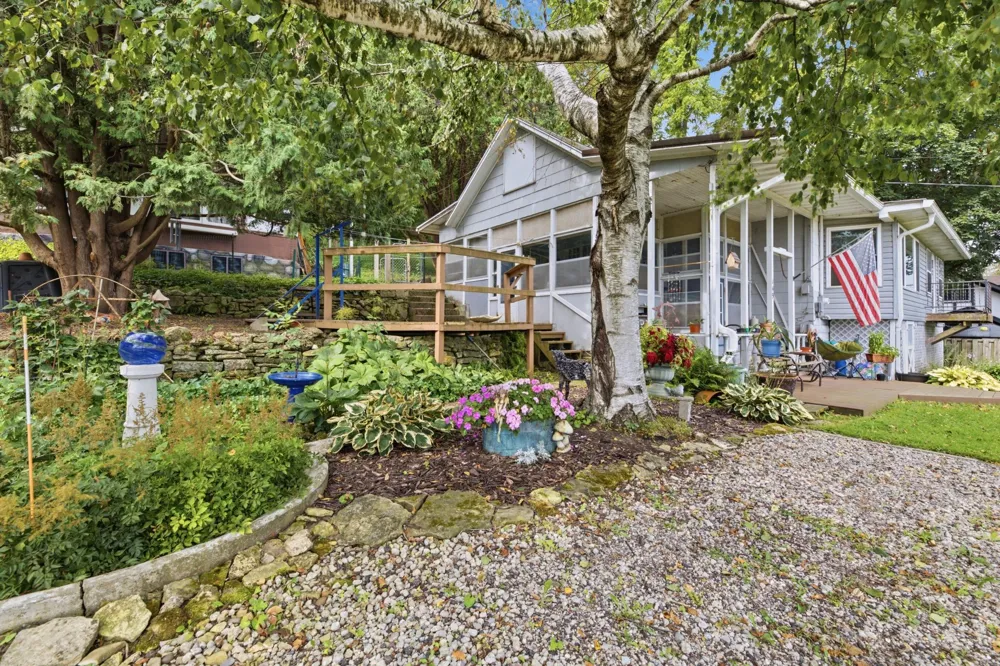 149 E Lake Boulevard Winona, MN 55987