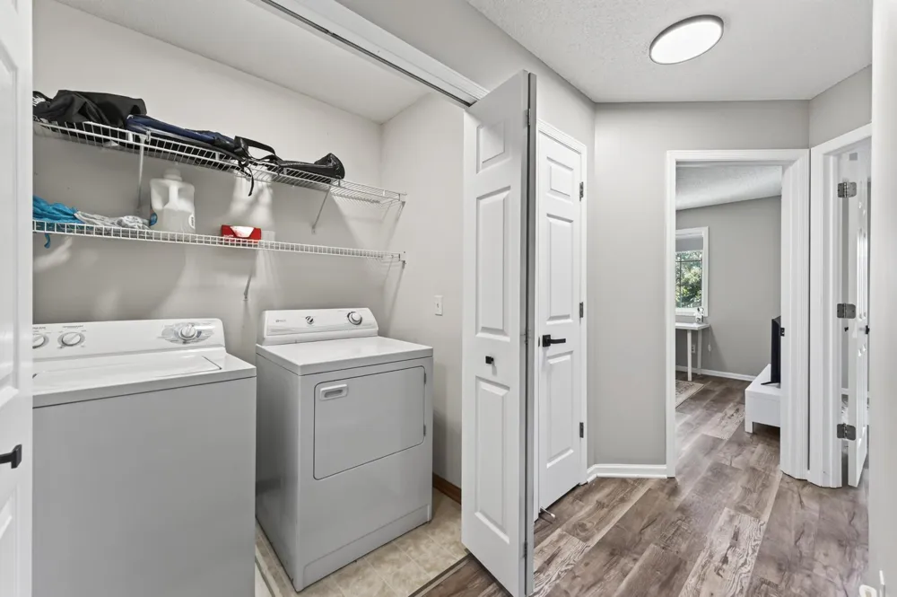 8630 Quarry Ridge Lane #H Woodbury, MN 55125