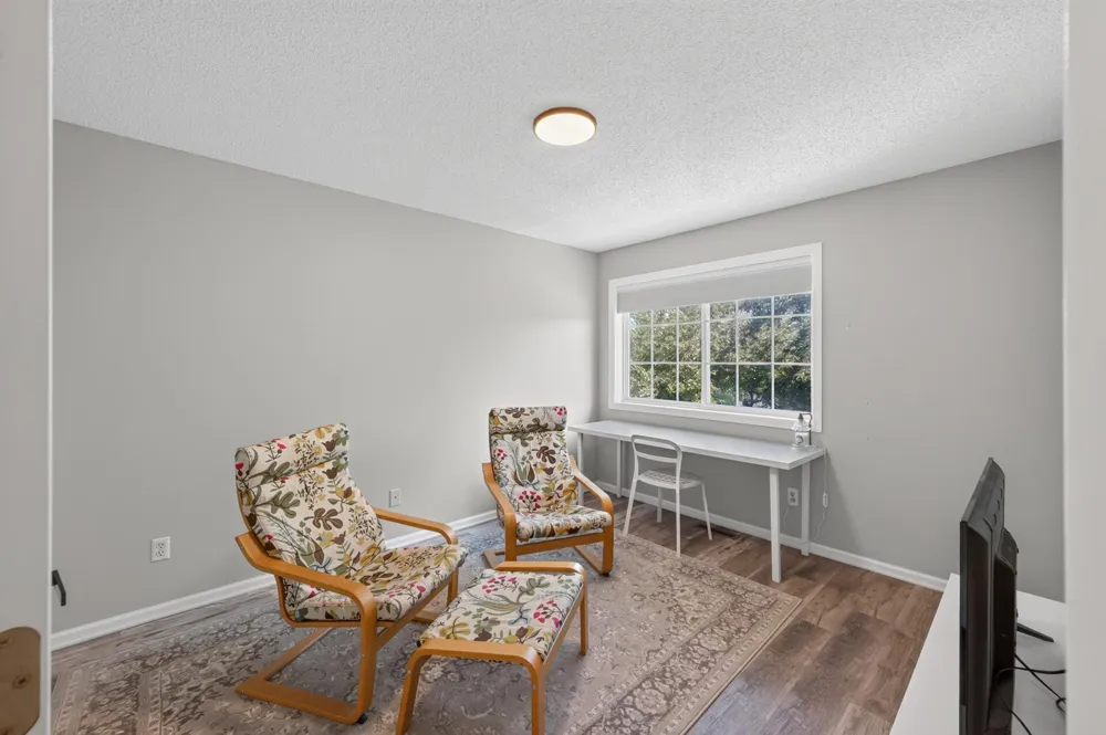 8630 Quarry Ridge Lane #H Woodbury, MN 55125