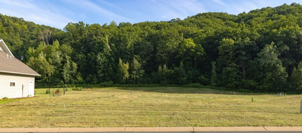 2725 Oakhurst Drive Lake City, MN 55041