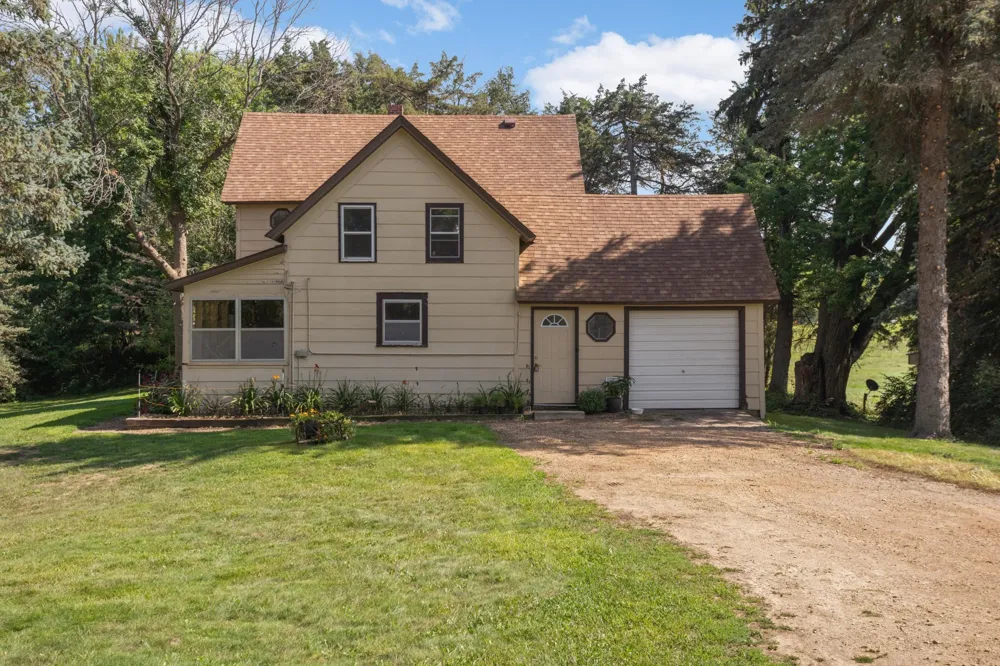 4215 Elmore Avenue Webster, MN 55088