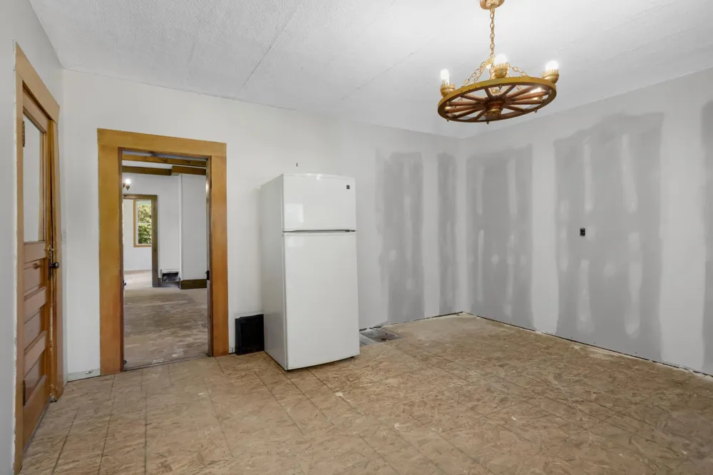 4215 Elmore Avenue Webster, MN 55088
