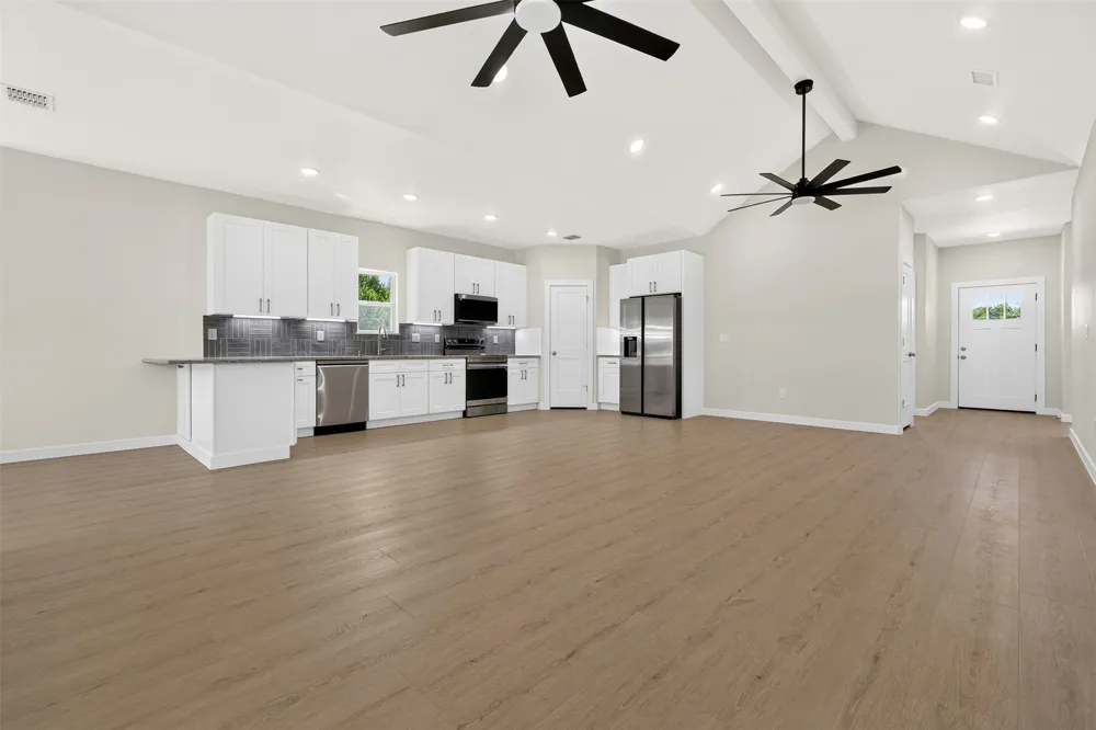 1312 Phoenix Court Granbury, TX 76048