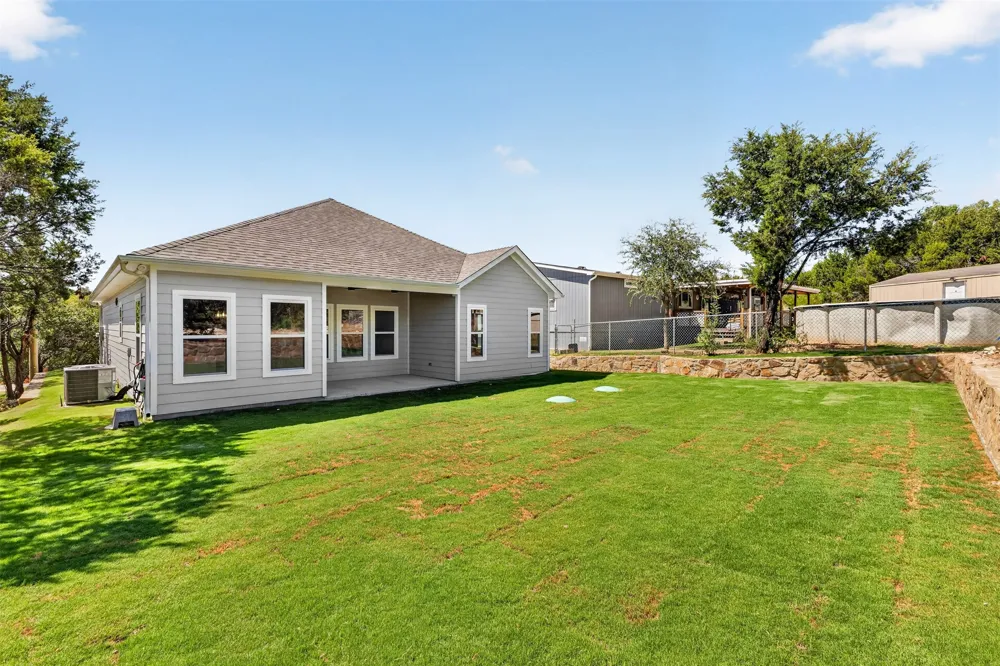 1312 Phoenix Court Granbury, TX 76048