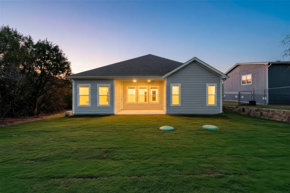 1312 Phoenix Court Granbury, TX 76048