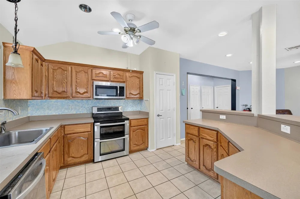 2804 Spencer Circle Royse City, TX 75189
