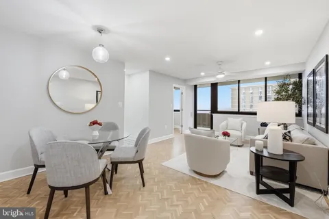 4550 PARK AVENUE #807