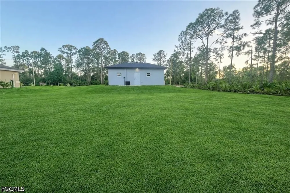 E 26th Street Alva, FL 33920
