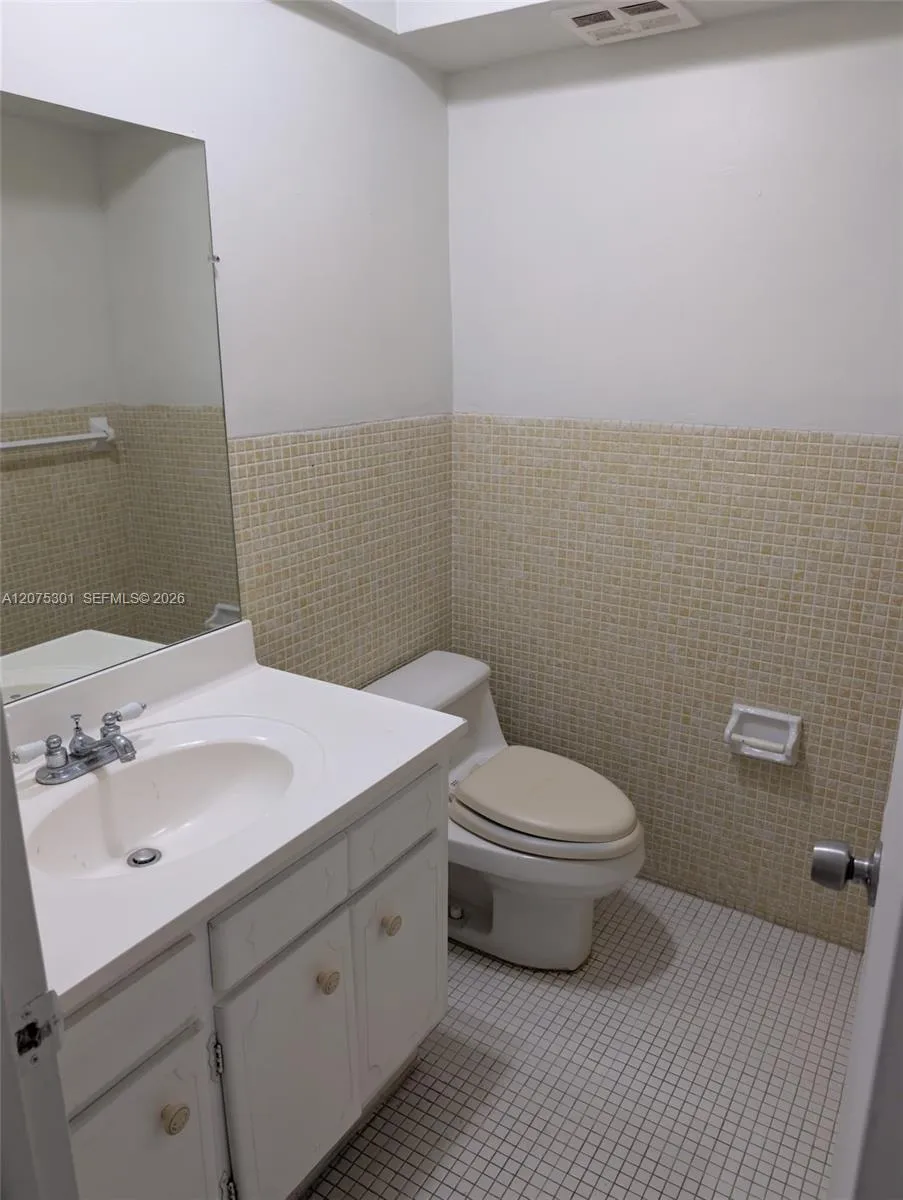 11855 NE 19th Dr #46 North Miami, FL 33181