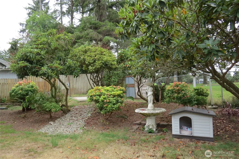 237 Dolphin Avenue NE Ocean Shores, WA 98569