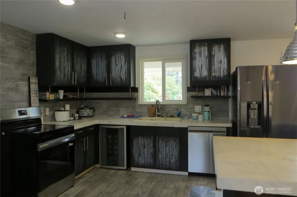 237 Dolphin Avenue NE Ocean Shores, WA 98569
