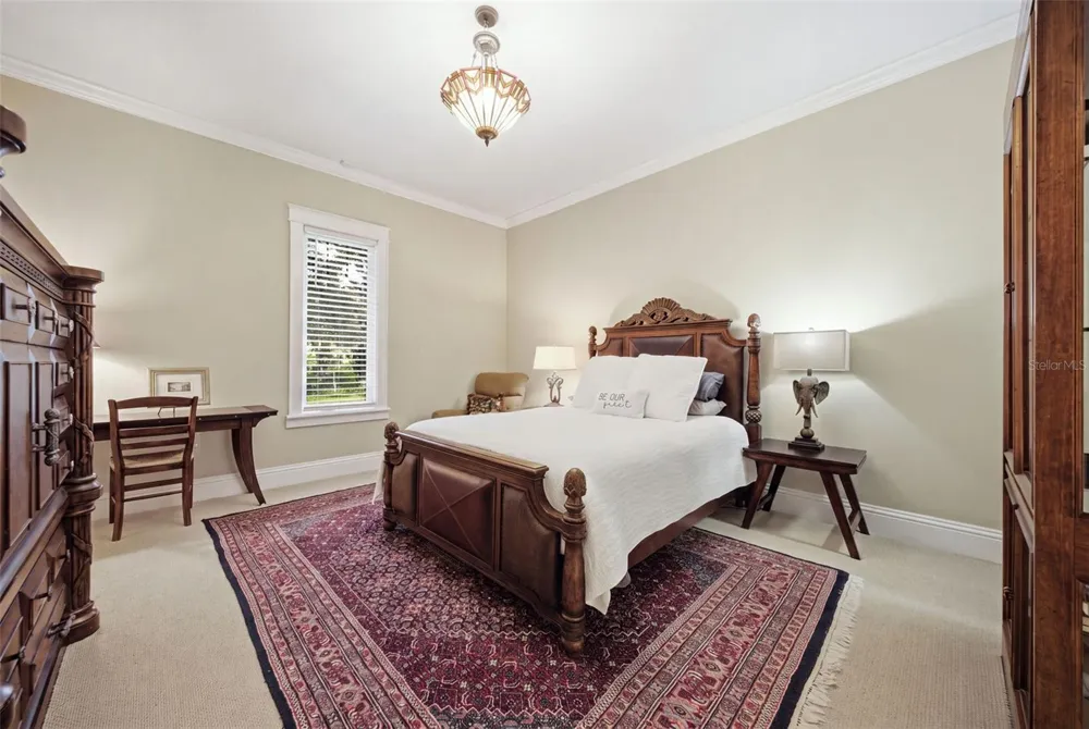 1905 PINE STREET Valrico, FL 33594