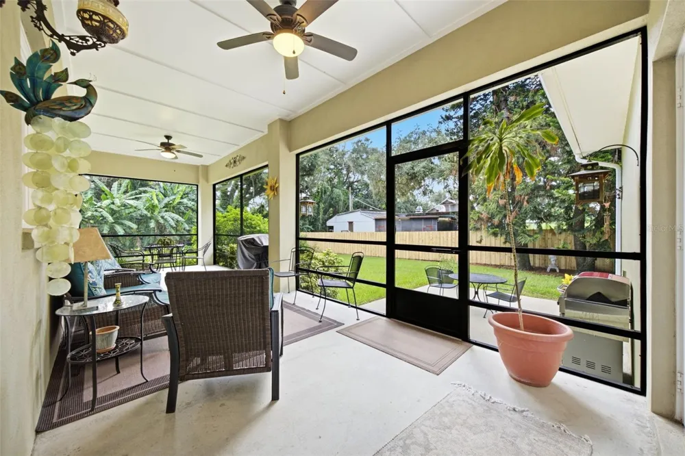 1905 PINE STREET Valrico, FL 33594