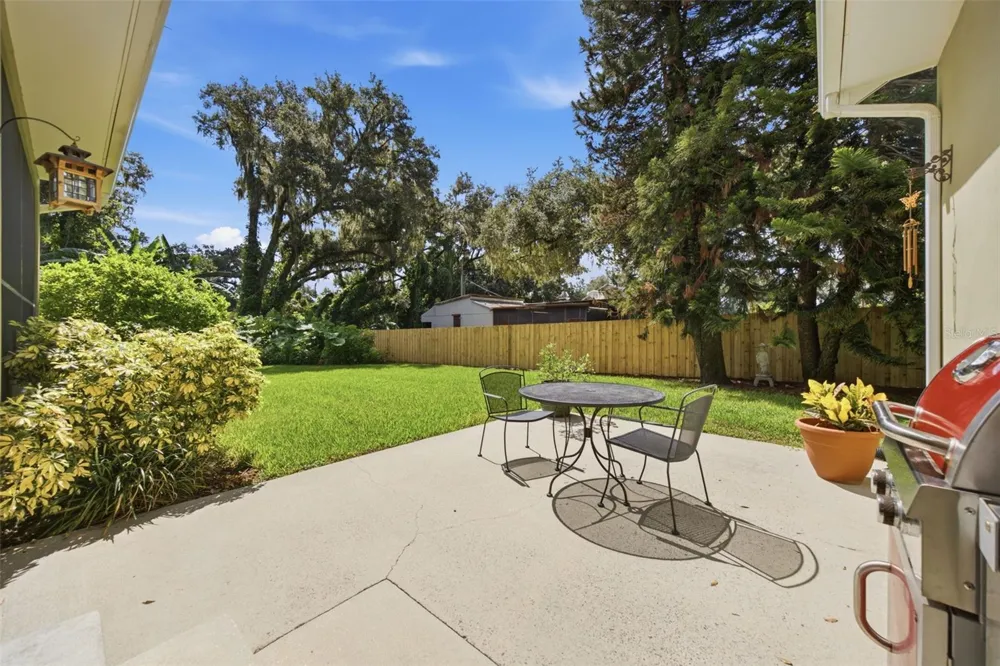 1905 PINE STREET Valrico, FL 33594