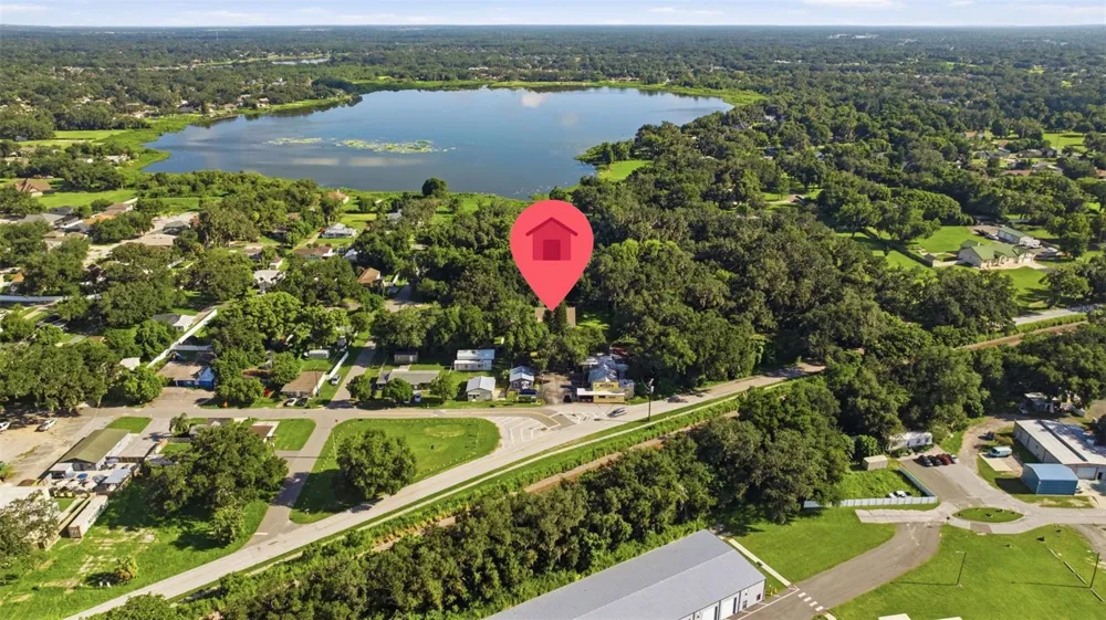 1905 PINE STREET Valrico, FL 33594