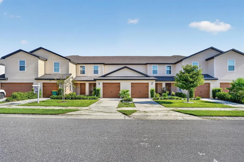 1556 WYNFORD CIRCLE Tavares, FL 32778