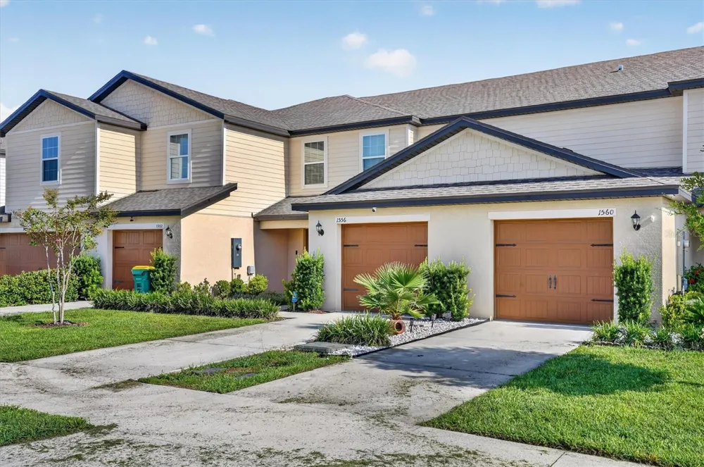 1556 WYNFORD CIRCLE Tavares, FL 32778