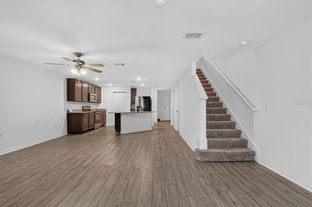 1556 WYNFORD CIRCLE Tavares, FL 32778