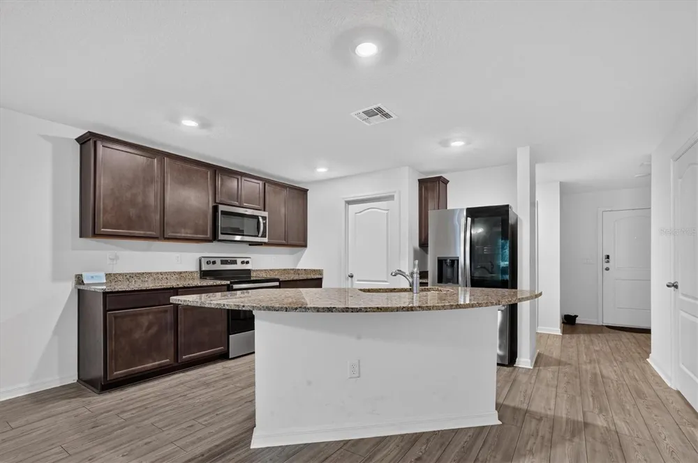 1556 WYNFORD CIRCLE Tavares, FL 32778
