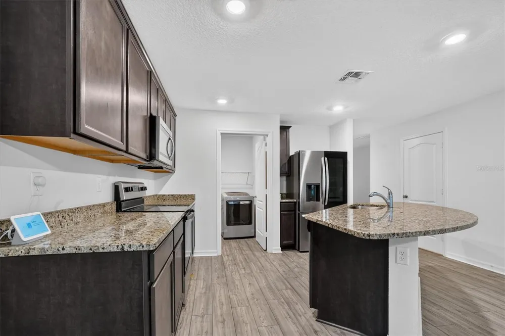 1556 WYNFORD CIRCLE Tavares, FL 32778