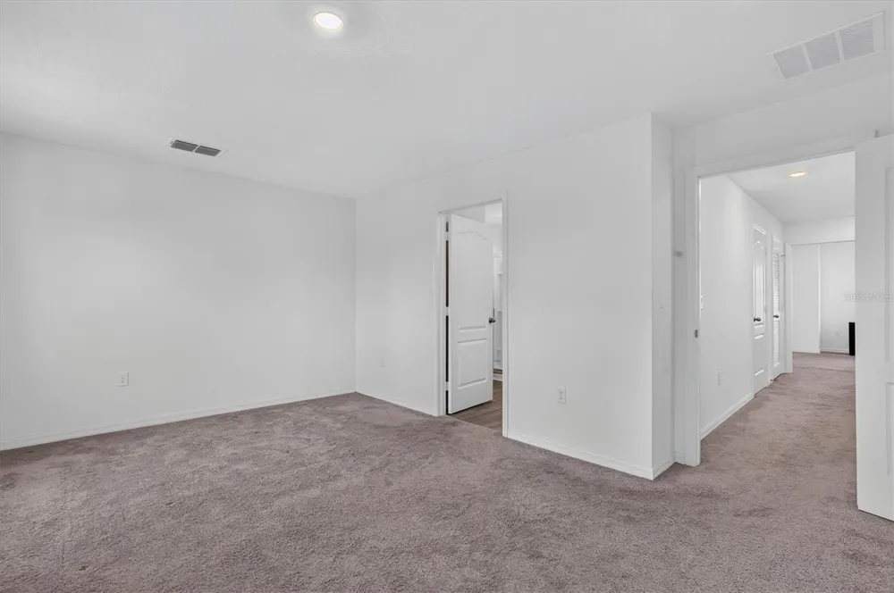 1556 WYNFORD CIRCLE Tavares, FL 32778