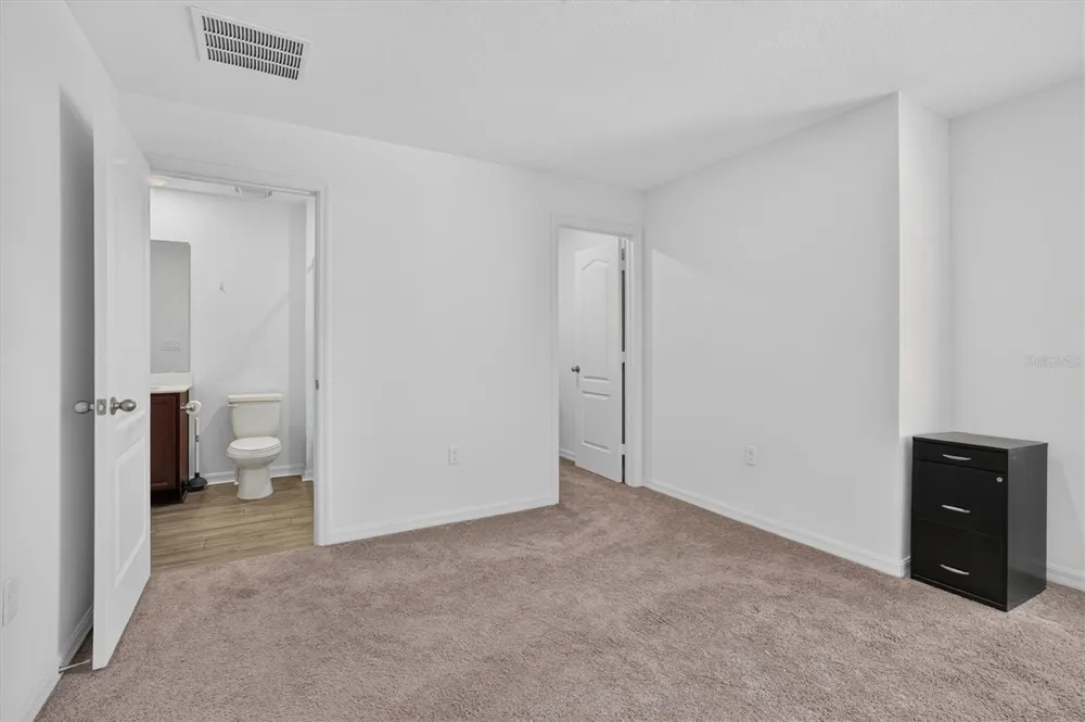 1556 WYNFORD CIRCLE Tavares, FL 32778