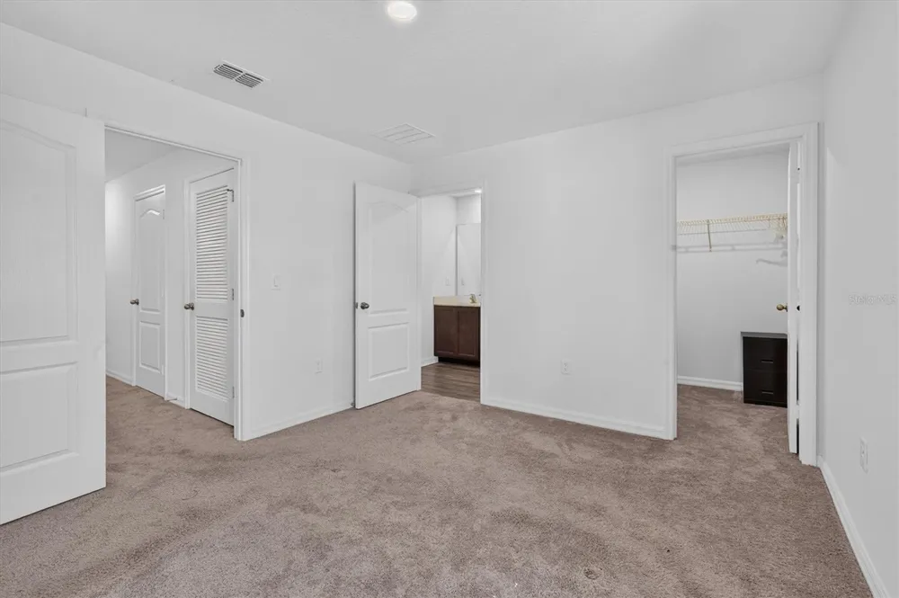 1556 WYNFORD CIRCLE Tavares, FL 32778