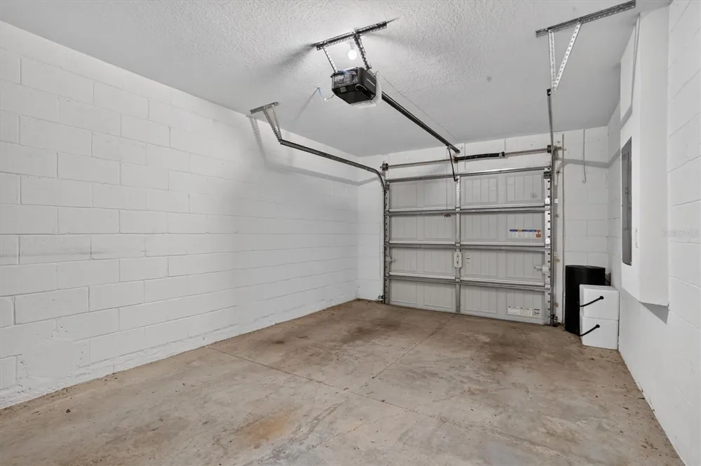 1556 WYNFORD CIRCLE Tavares, FL 32778