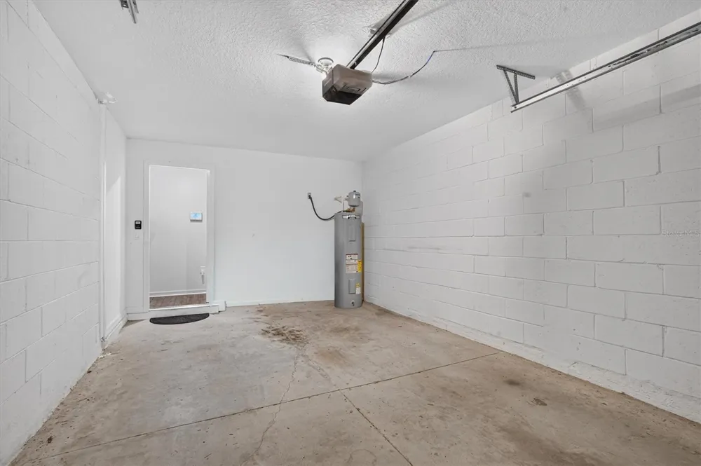1556 WYNFORD CIRCLE Tavares, FL 32778