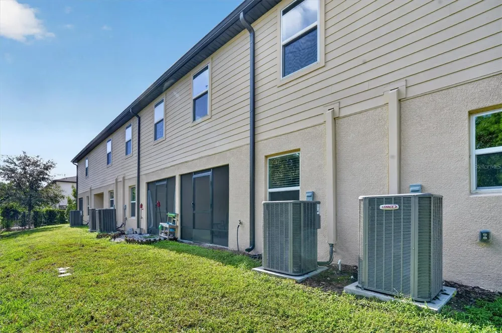 1556 WYNFORD CIRCLE Tavares, FL 32778