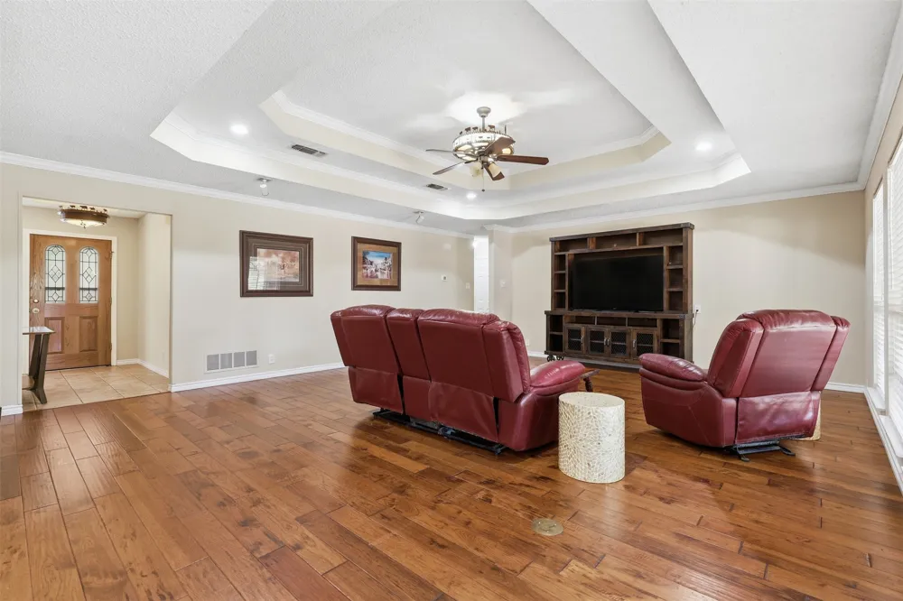 128 Oakwood Court Lakeside, TX 76135