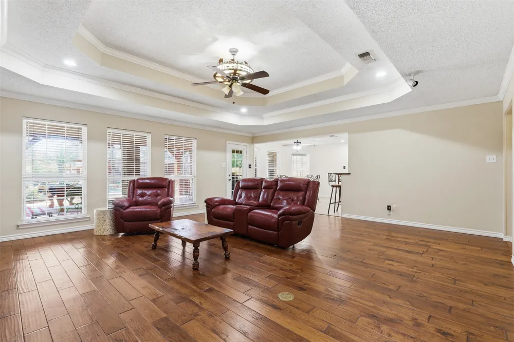 128 Oakwood Court Lakeside, TX 76135