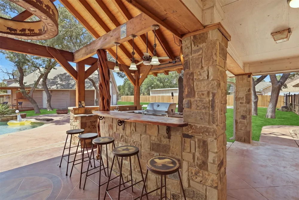 128 Oakwood Court Lakeside, TX 76135