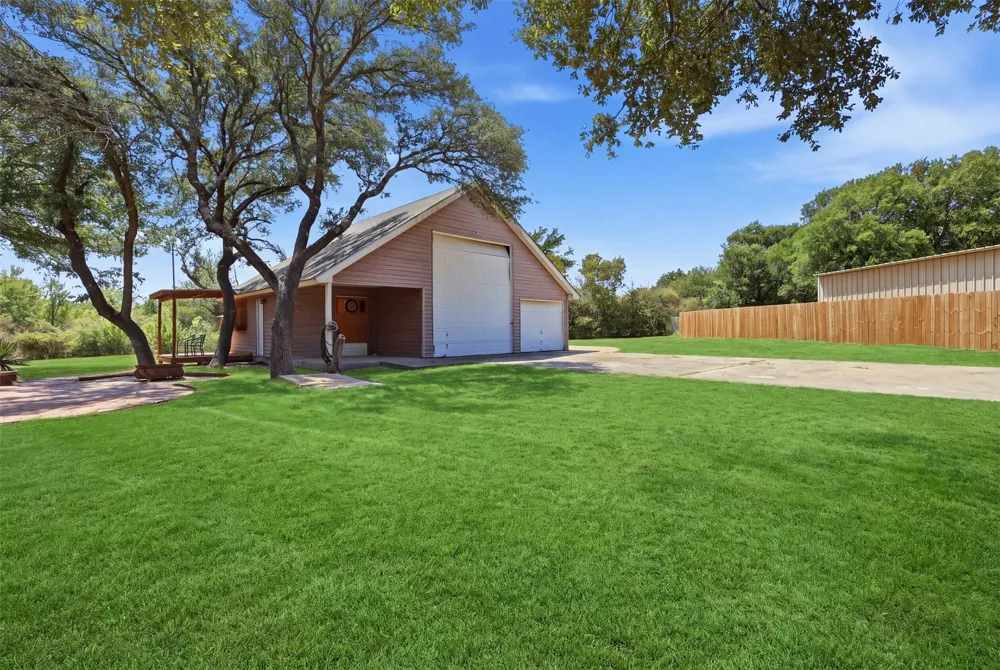 128 Oakwood Court Lakeside, TX 76135