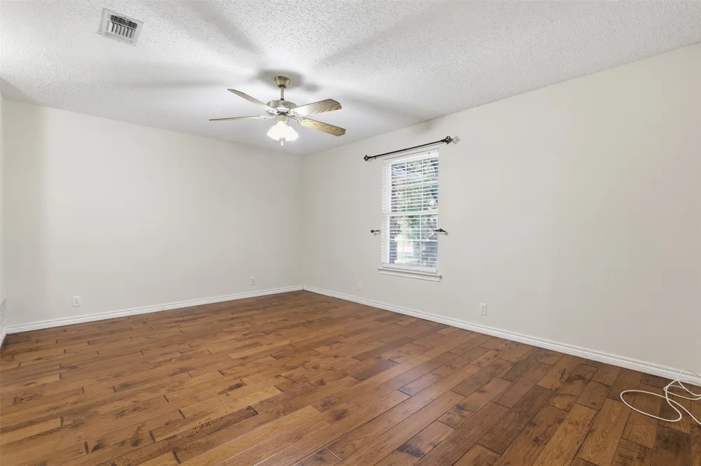 128 Oakwood Court Lakeside, TX 76135
