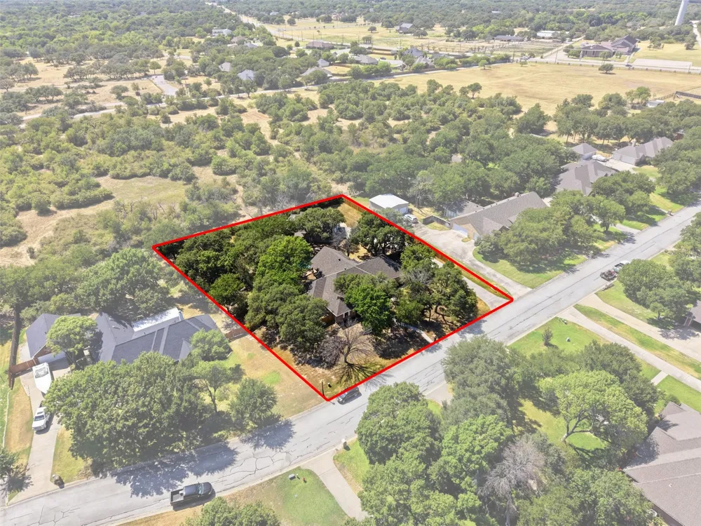 128 Oakwood Court Lakeside, TX 76135