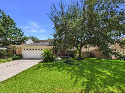 814 Lochnell Drive