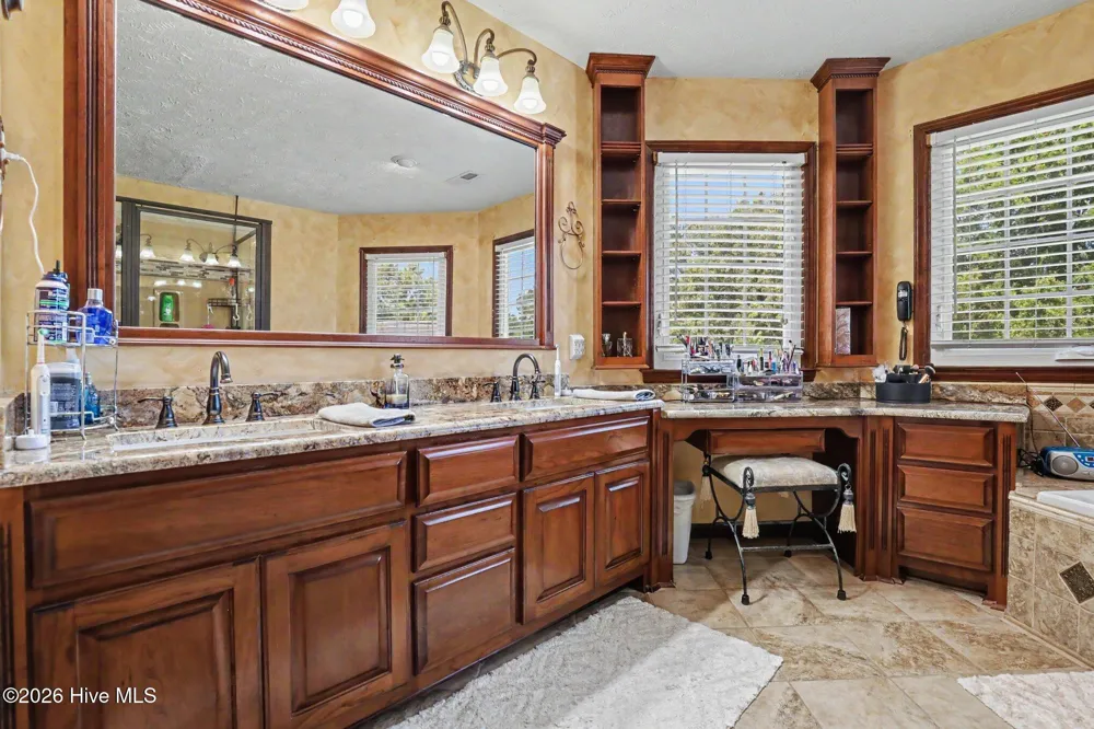 24 Clubhouse Drive Dunn, NC 28334