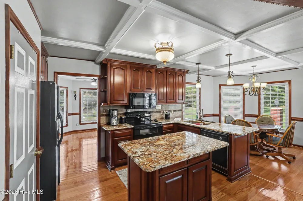 24 Clubhouse Drive Dunn, NC 28334