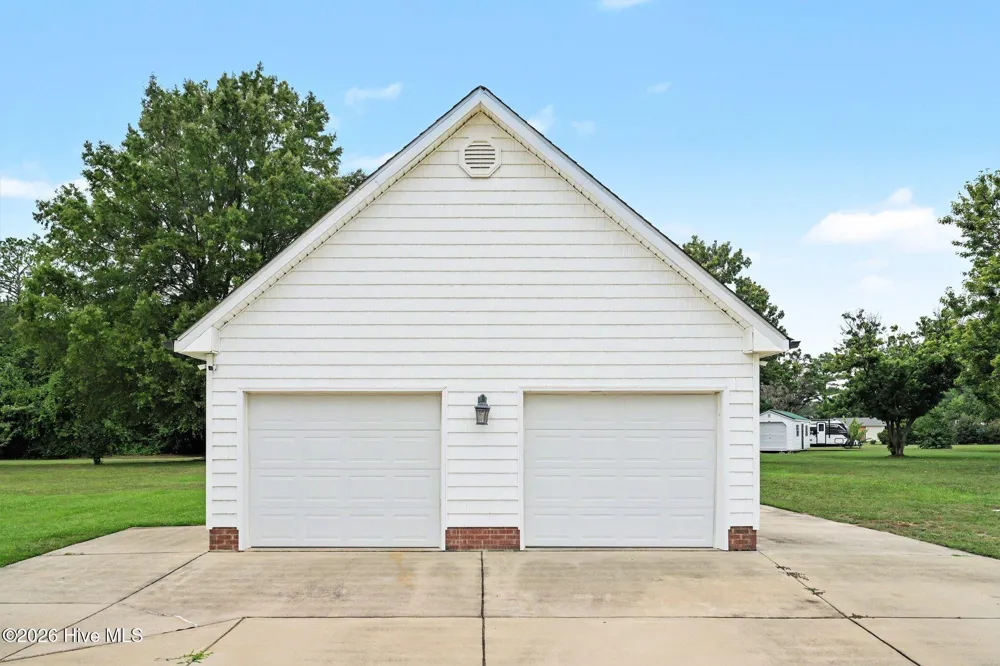 24 Clubhouse Drive Dunn, NC 28334