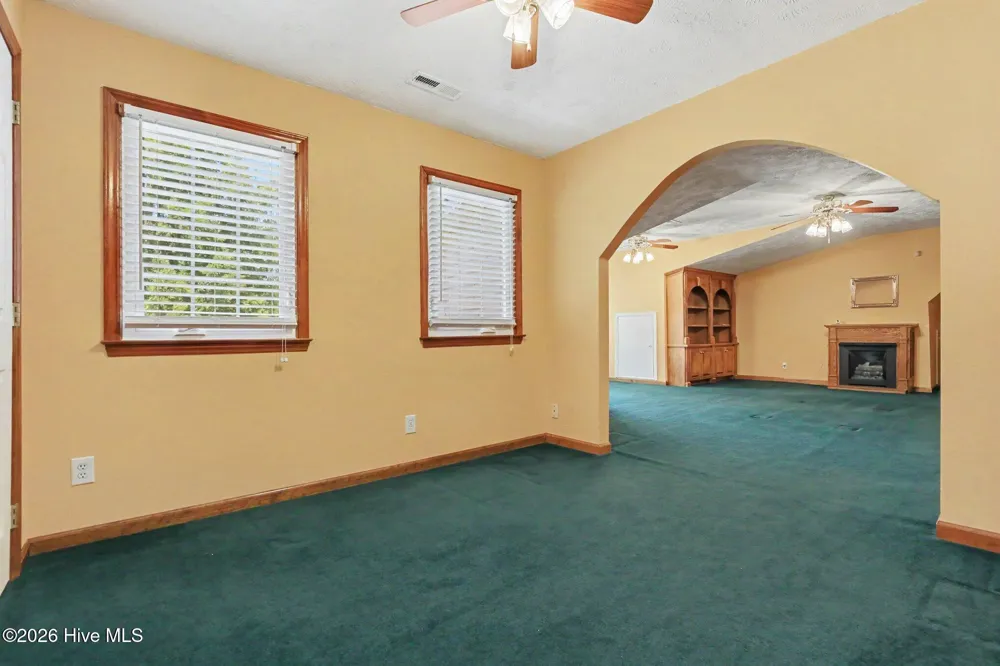24 Clubhouse Drive Dunn, NC 28334