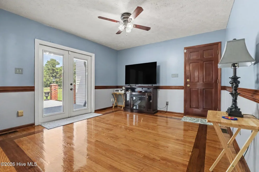 24 Clubhouse Drive Dunn, NC 28334
