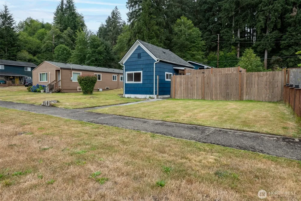 1720 2nd Street Cosmopolis, WA 98537