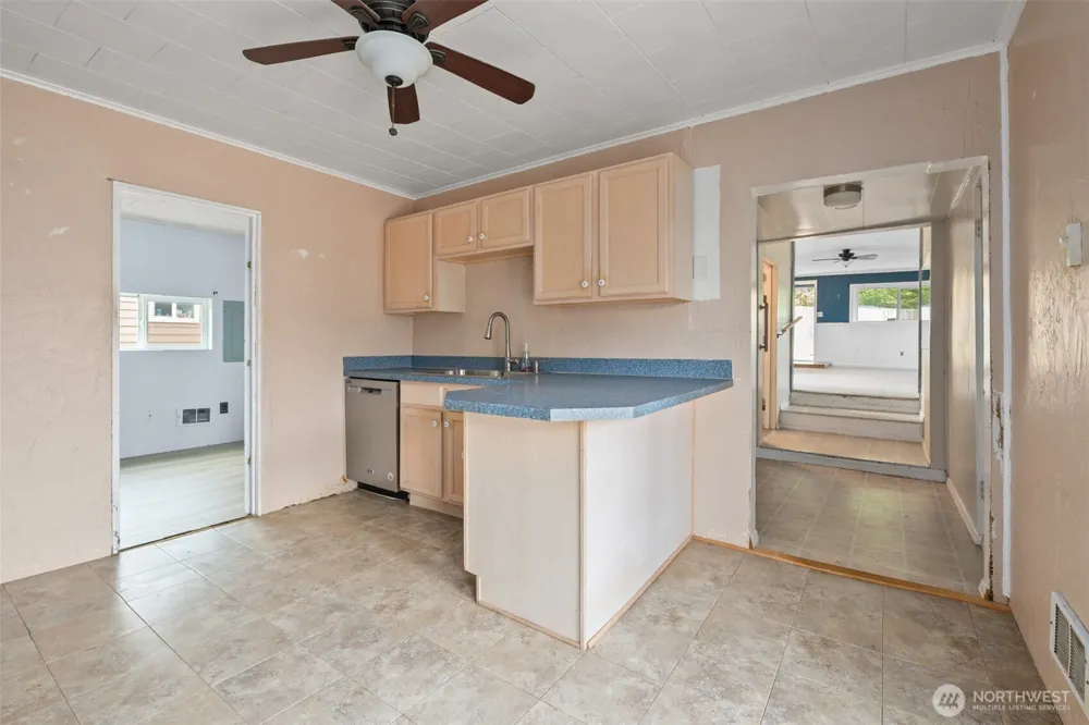 1720 2nd Street Cosmopolis, WA 98537