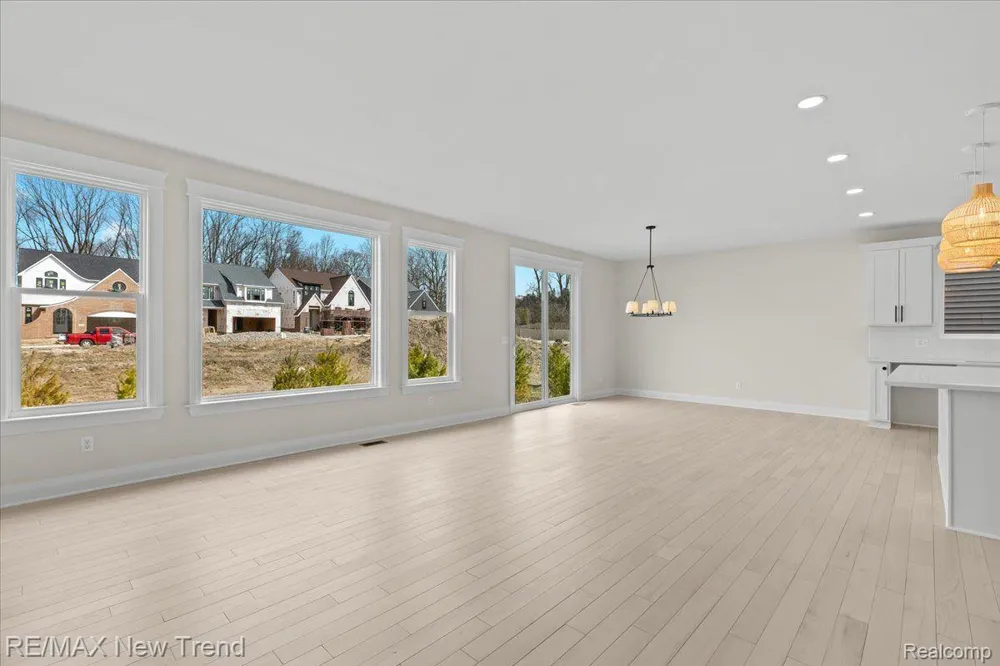 209 MOUNTAIN VIEW LANE Milford Village, MI 48381
