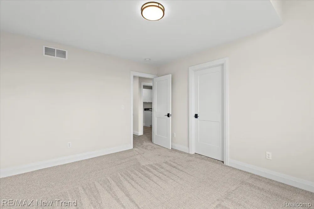 209 MOUNTAIN VIEW LANE Milford Village, MI 48381