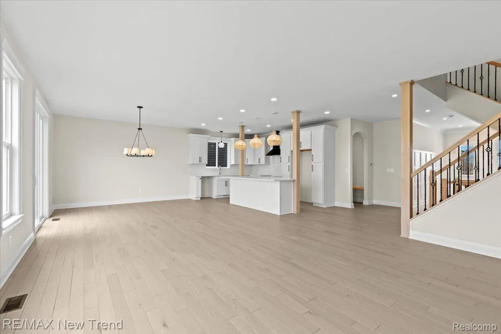 209 MOUNTAIN VIEW LANE Milford Village, MI 48381
