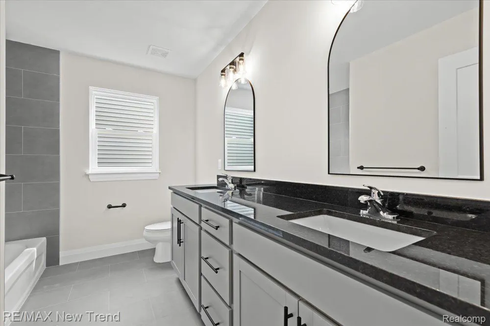209 MOUNTAIN VIEW LANE Milford Village, MI 48381